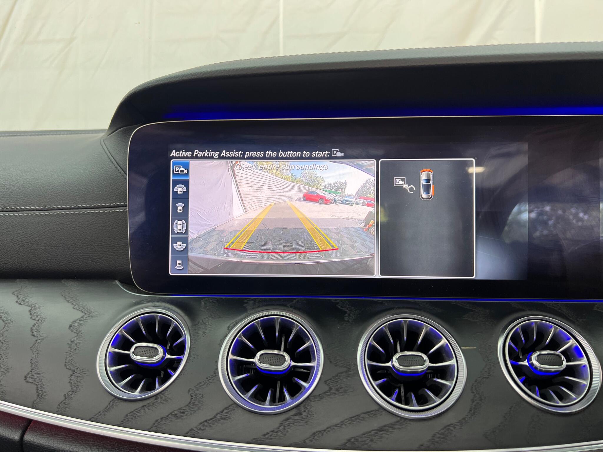 Mercedes-Benz E Class view 38