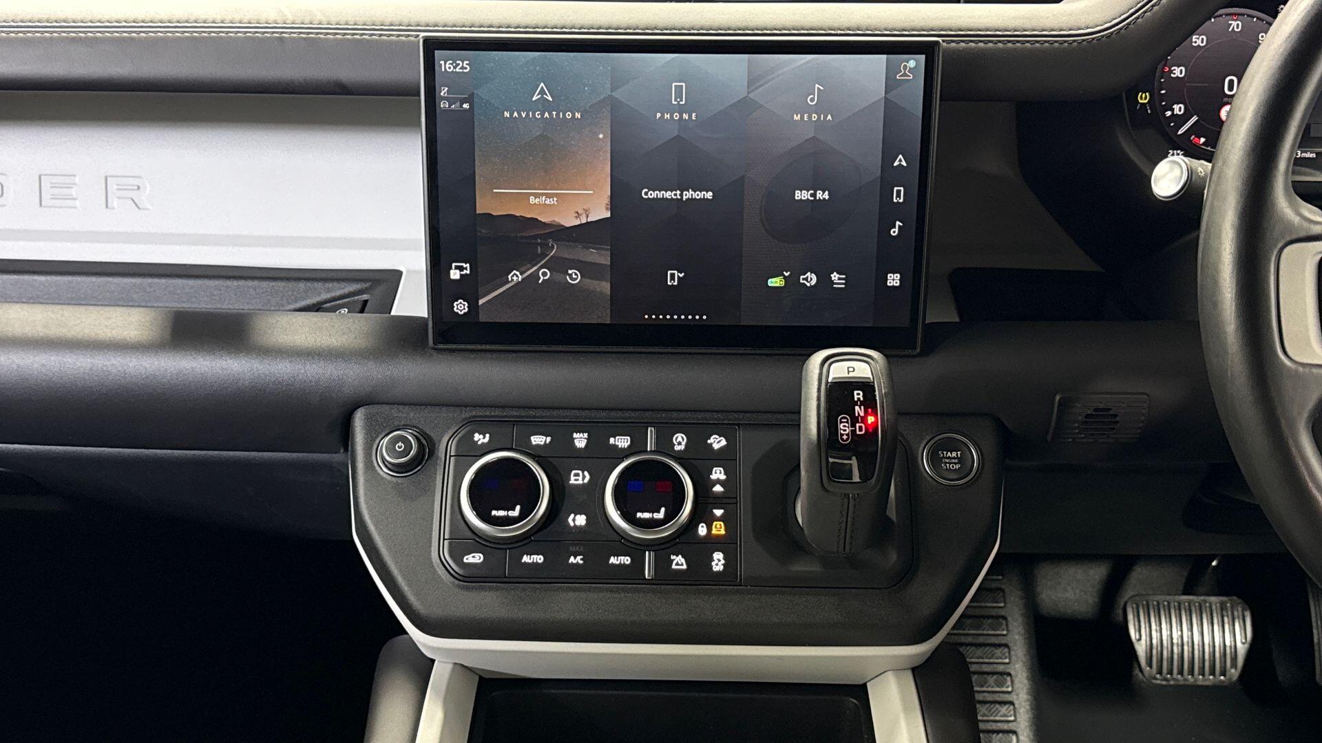 Land Rover Defender view 14