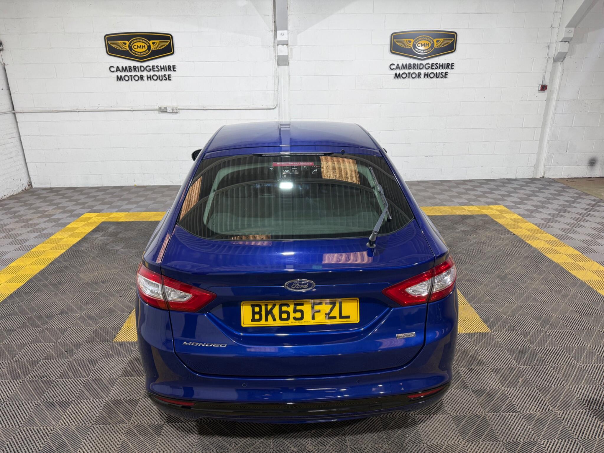 Ford Mondeo view 68