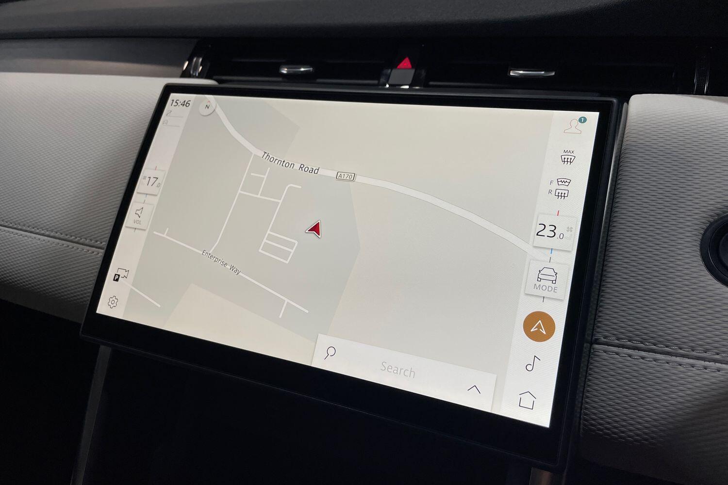 Land Rover Discovery Sport view 16