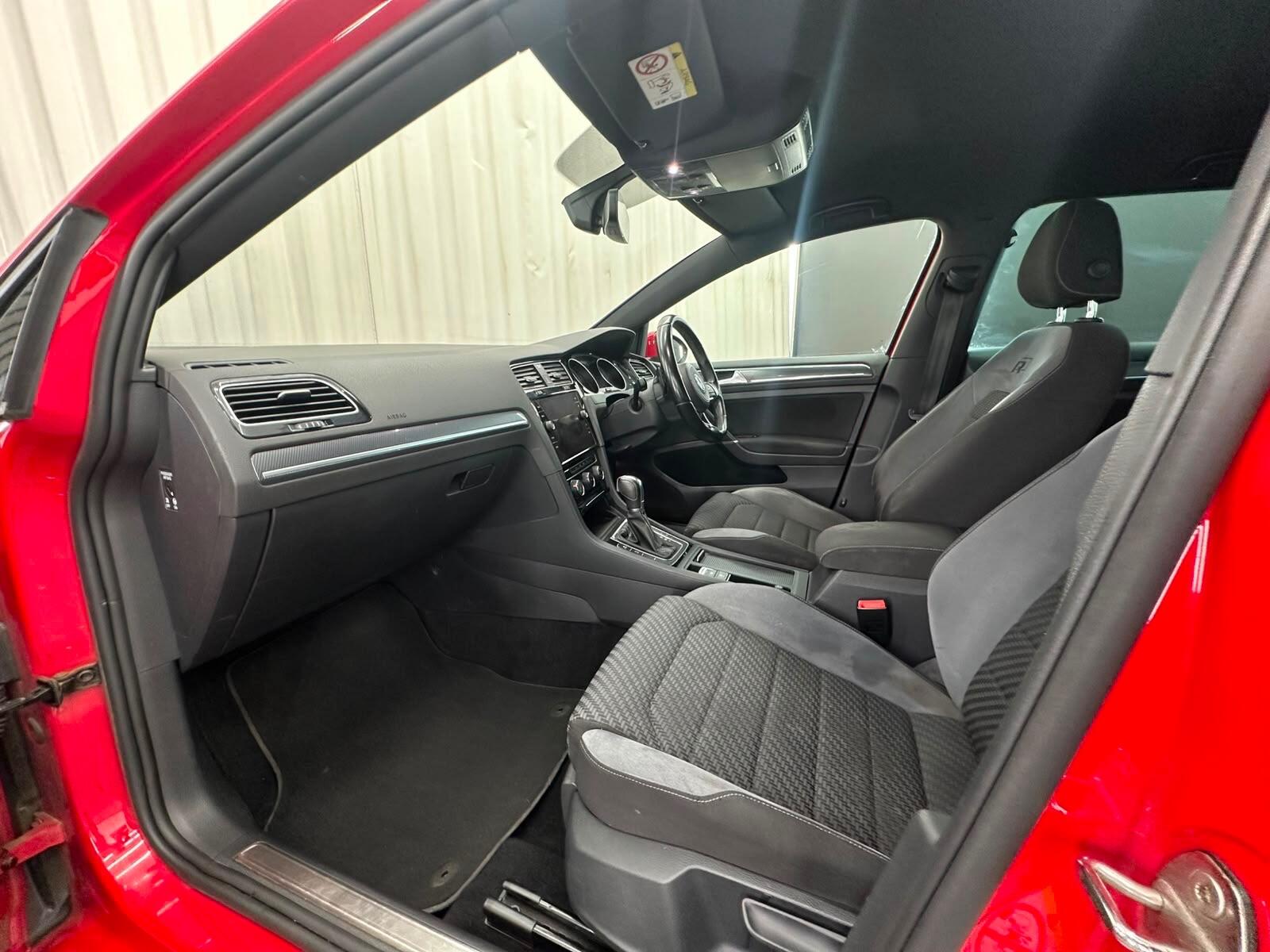 Volkswagen Golf view 30