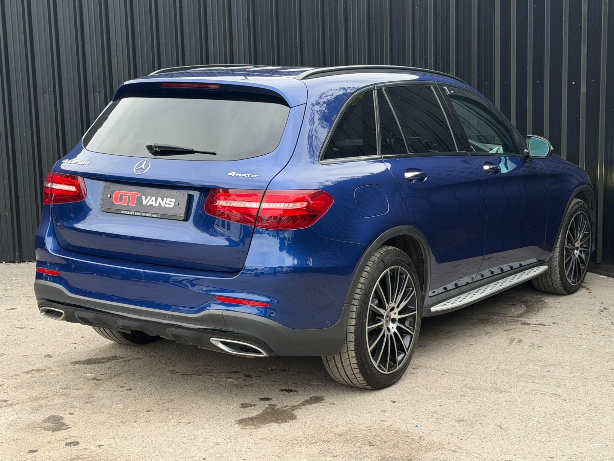 Mercedes-Benz GLC view 7