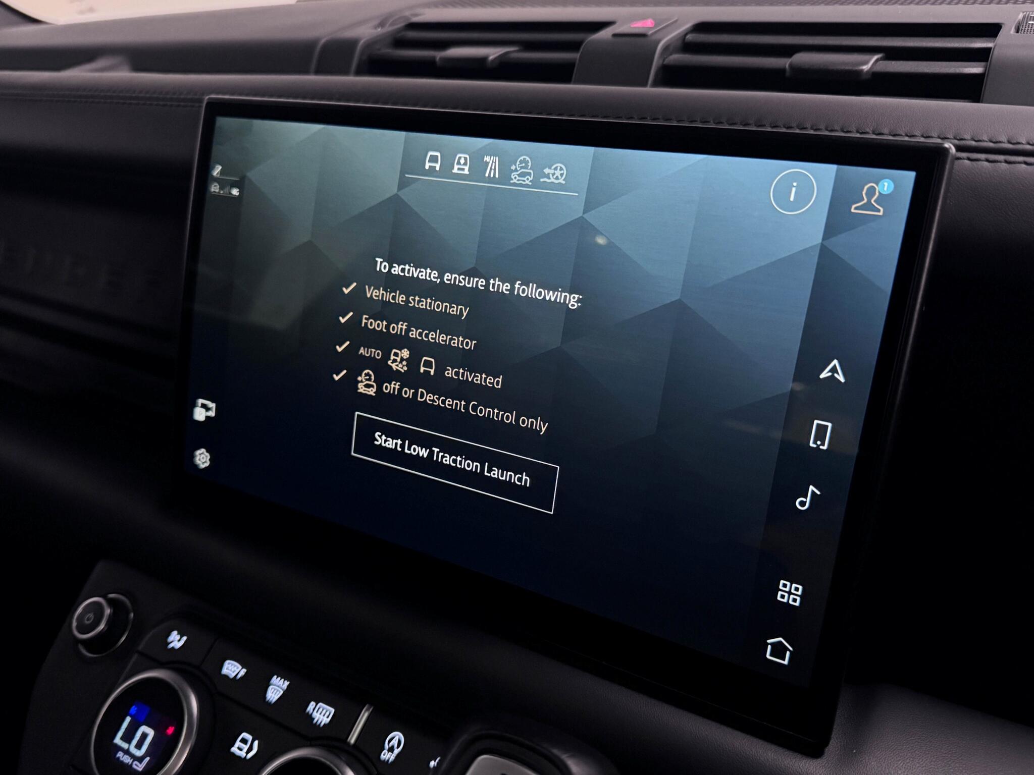 Land Rover Defender view 64
