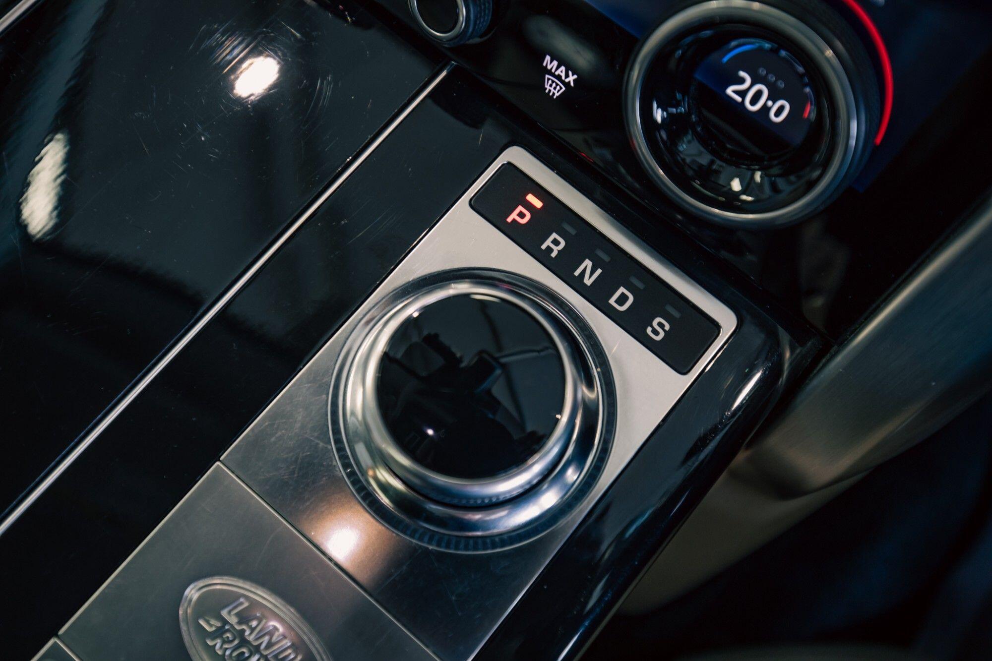 Land Rover Range Rover view 29