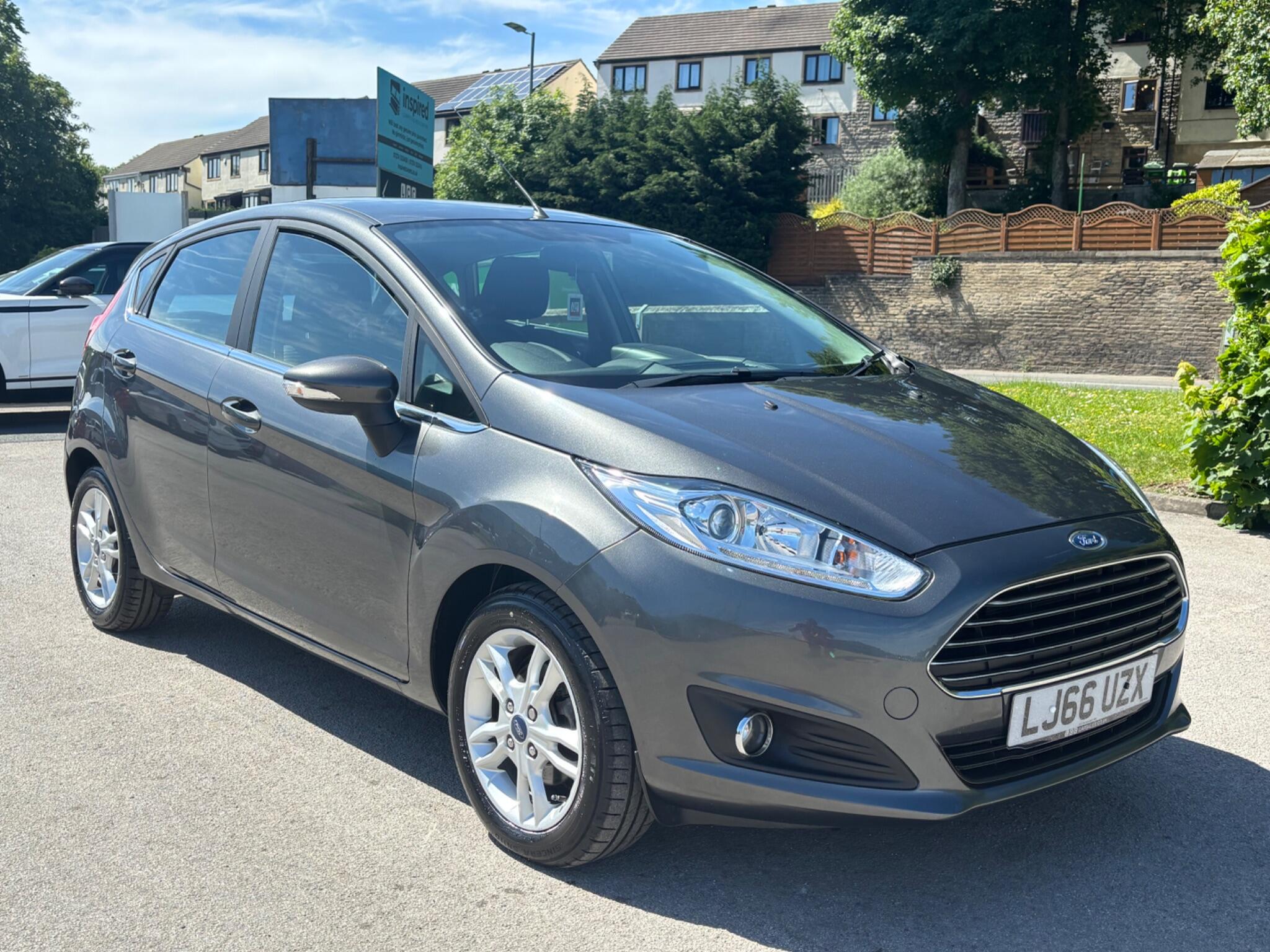 Ford Fiesta view 3