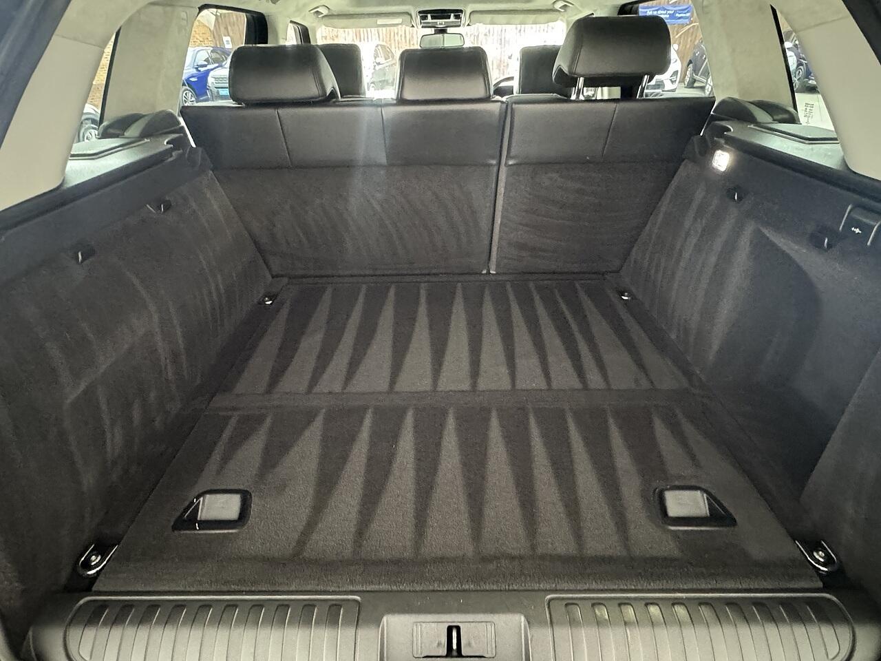 Land Rover Range Rover Sport view 10