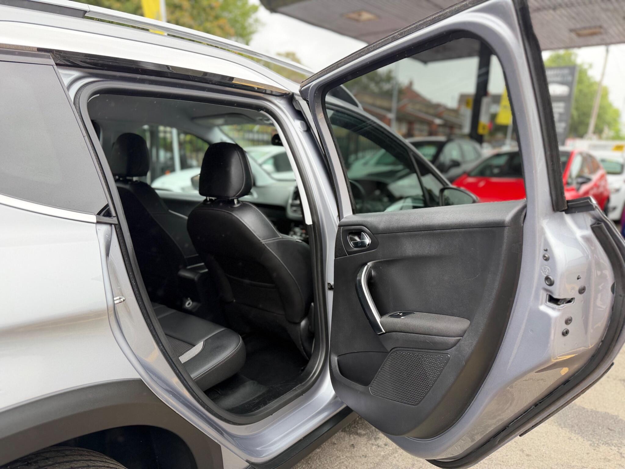 Peugeot 2008 view 20