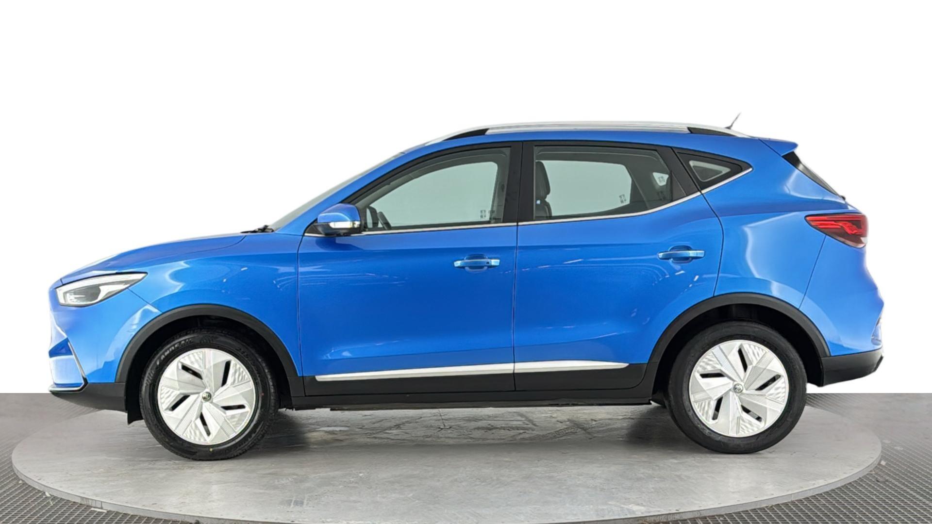 MG ZS view 7