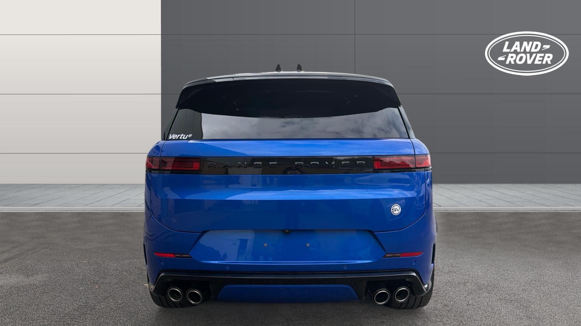 Land Rover Range Rover Sport view 4