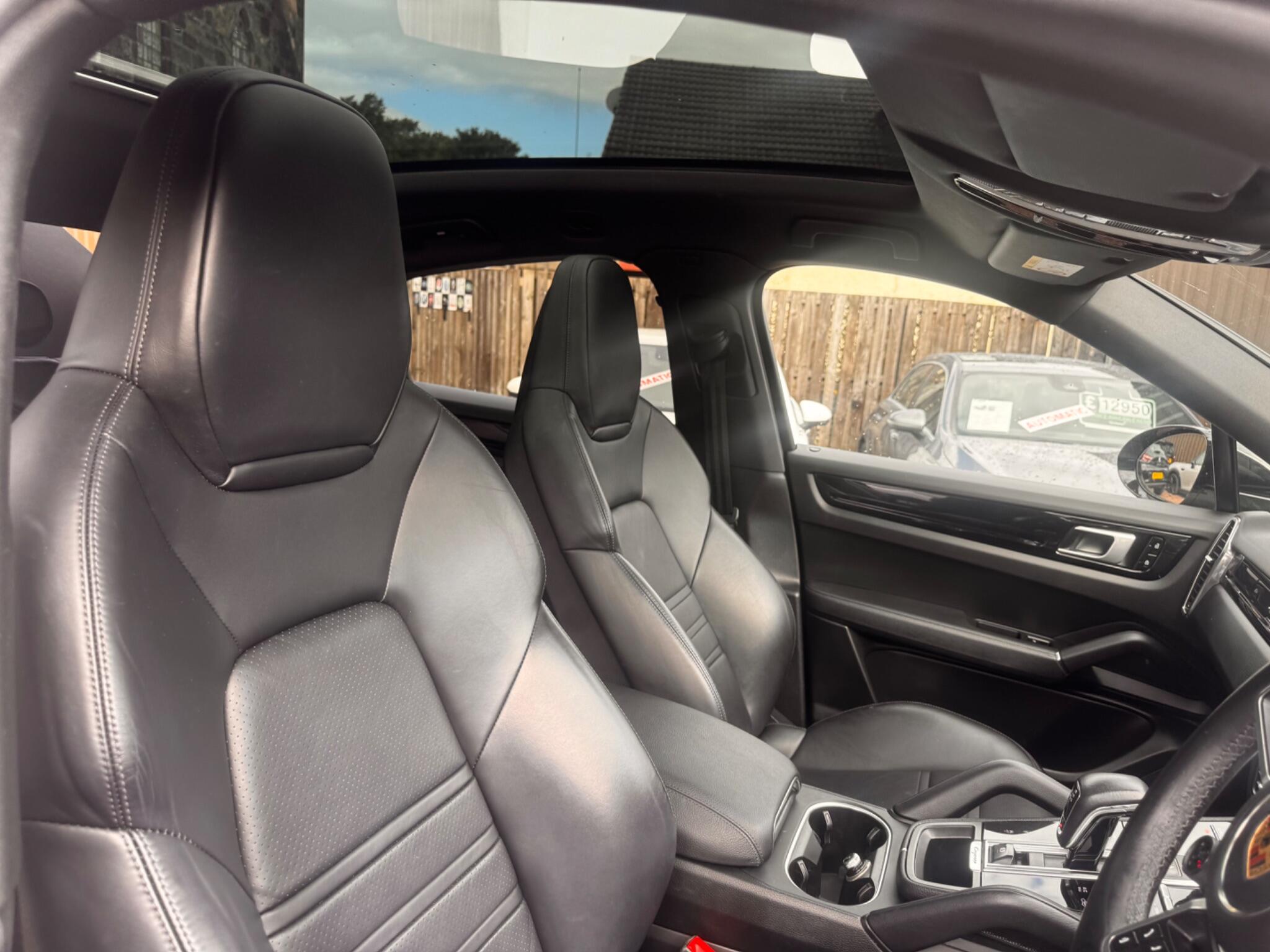 Porsche Cayenne view 18
