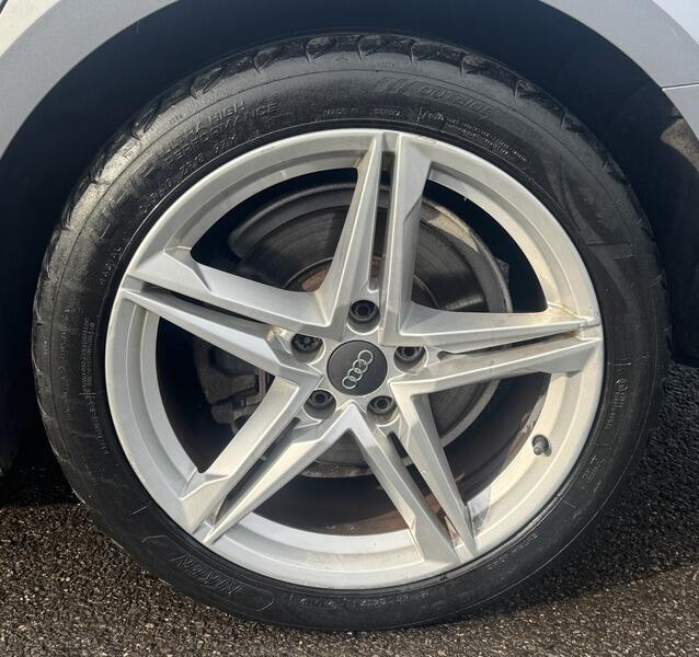 Audi A4 view 23