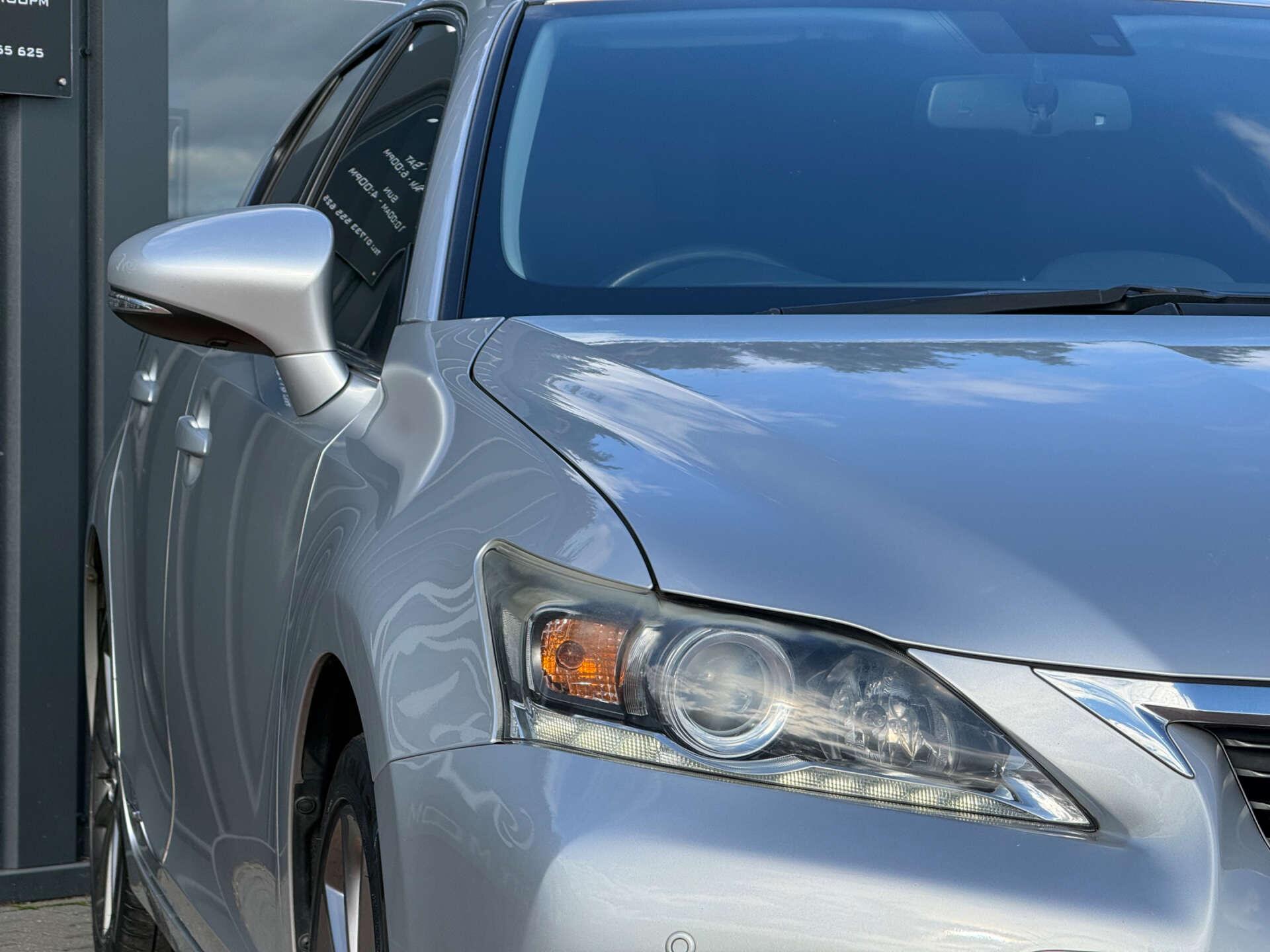 Lexus CT view 15