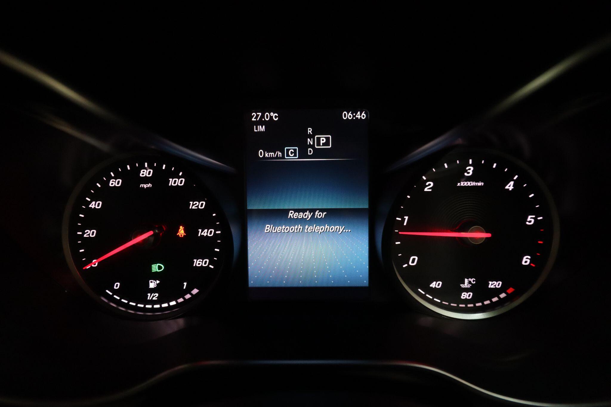 Mercedes-Benz GLC view 39
