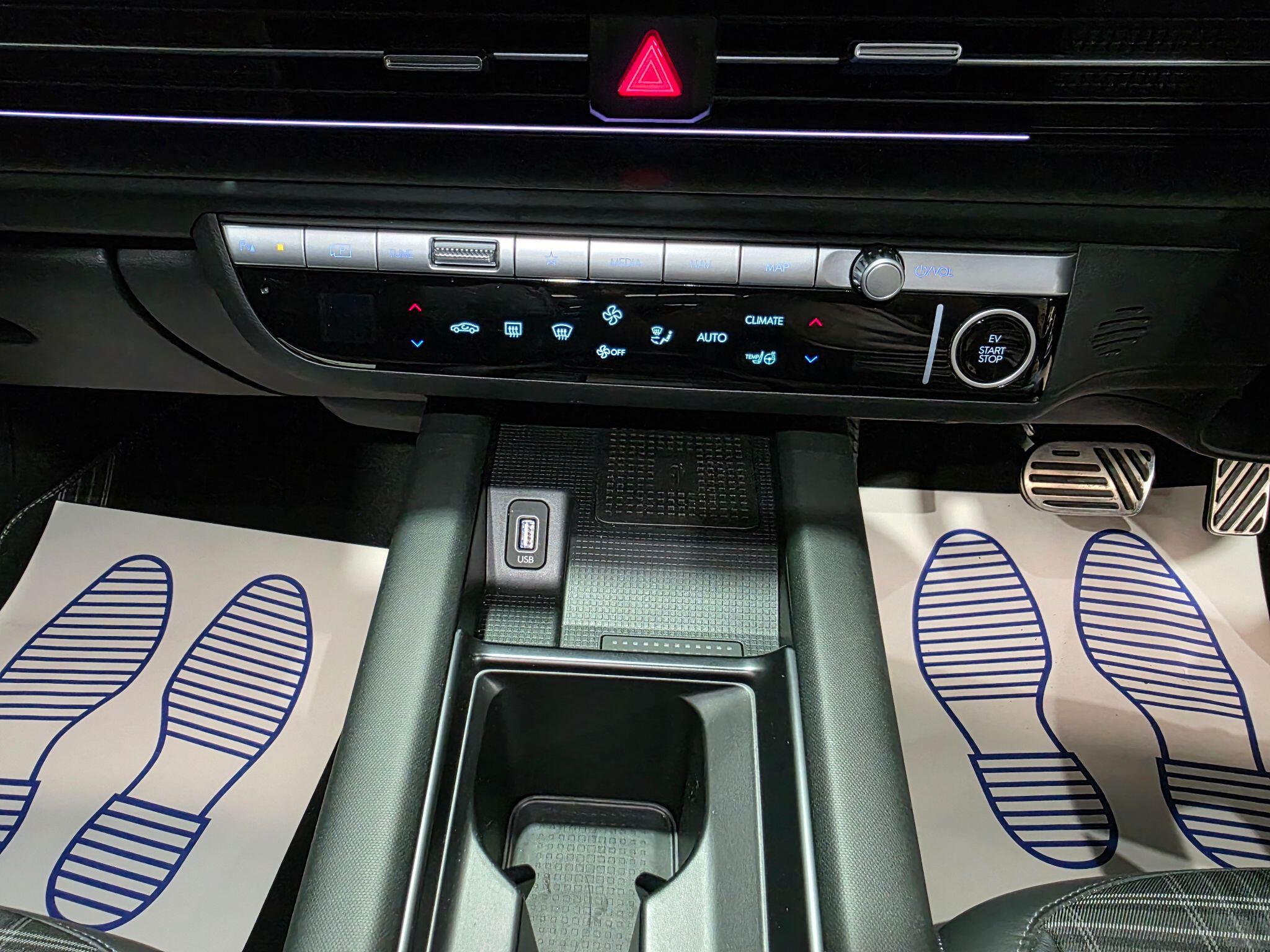 Hyundai Ioniq 6 view 12