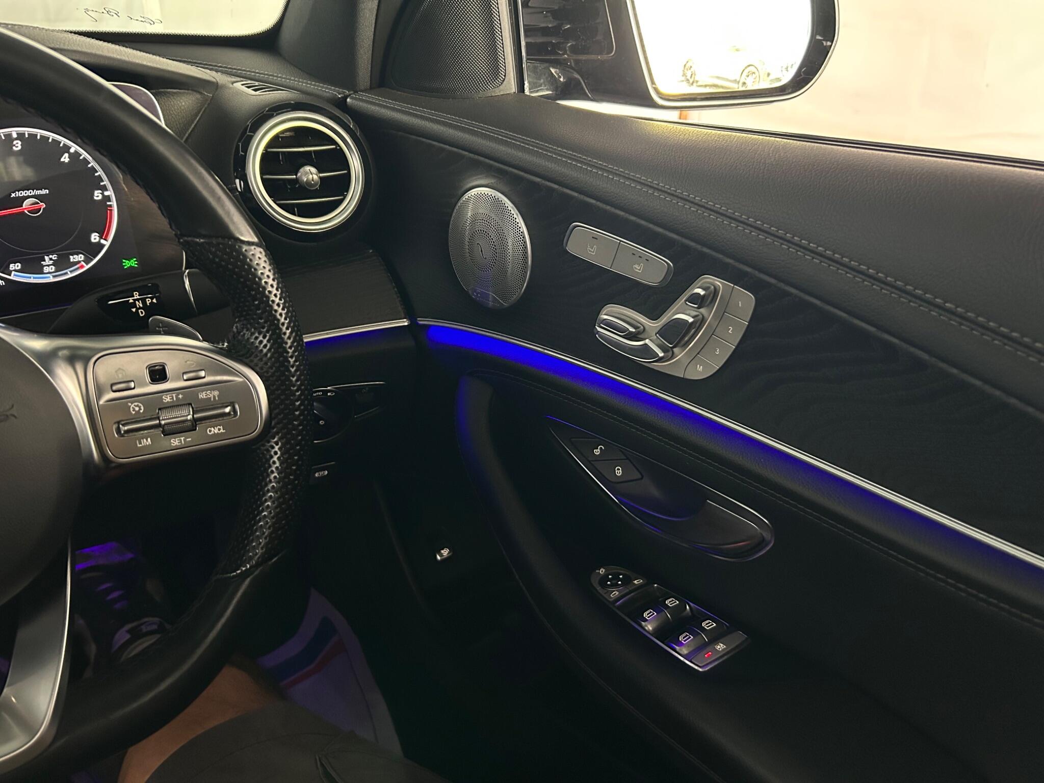 Mercedes-Benz E Class view 30