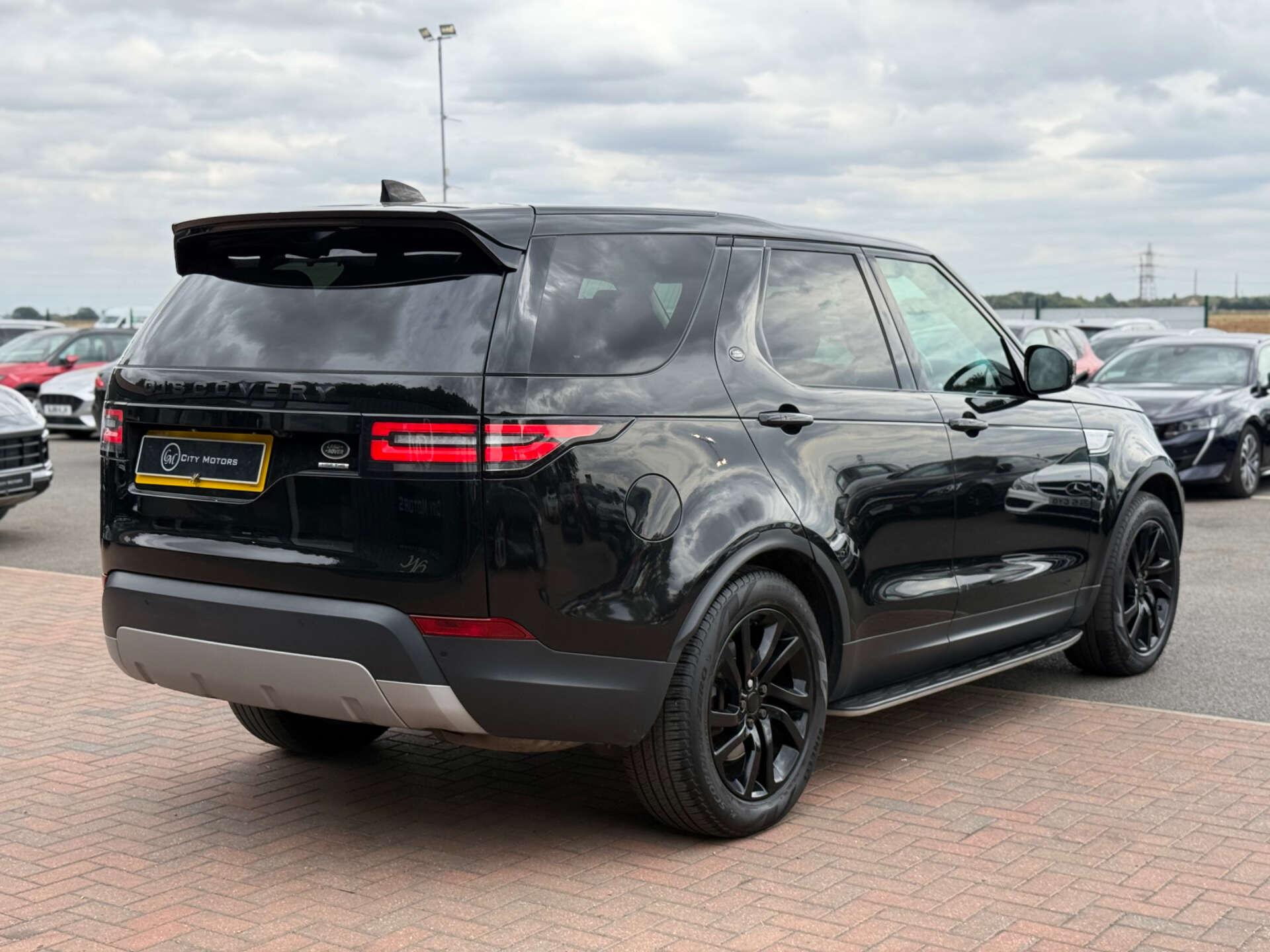 Land Rover Discovery view 22