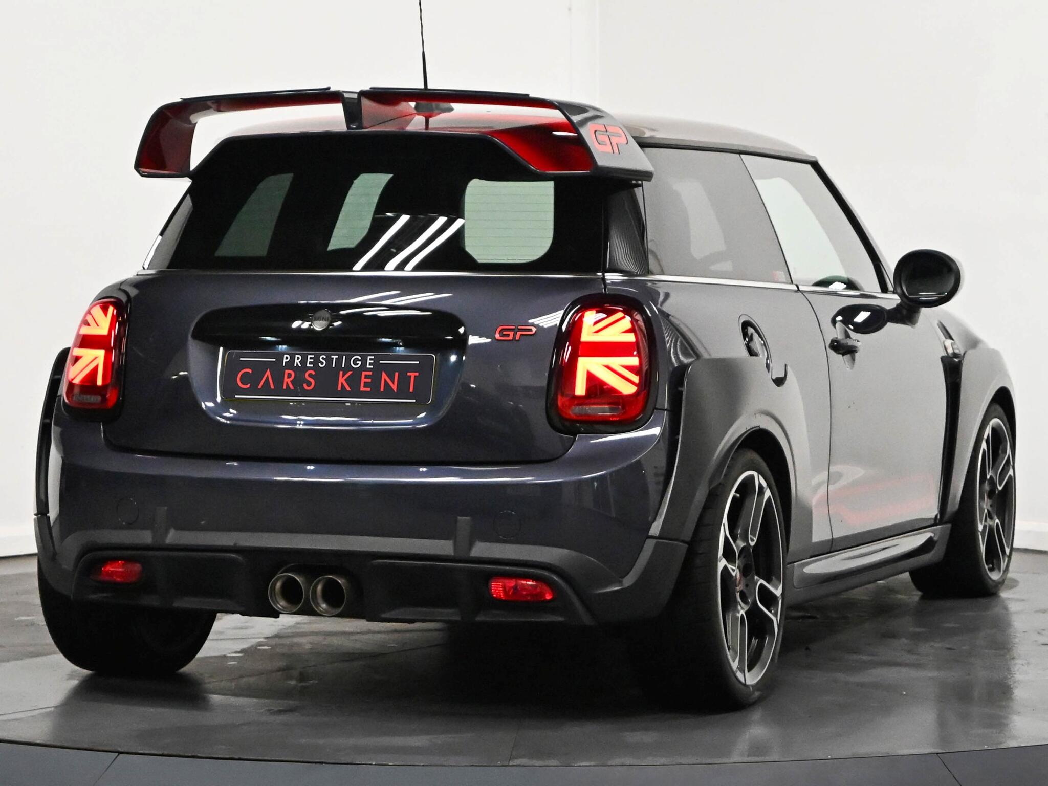Mini Hatch view 27
