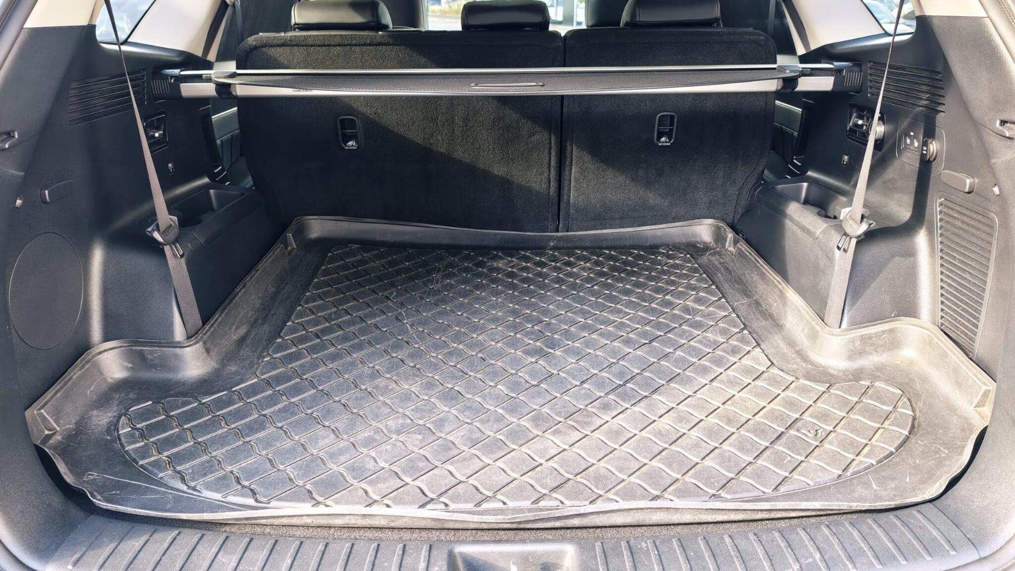 Kia Sorento view 7