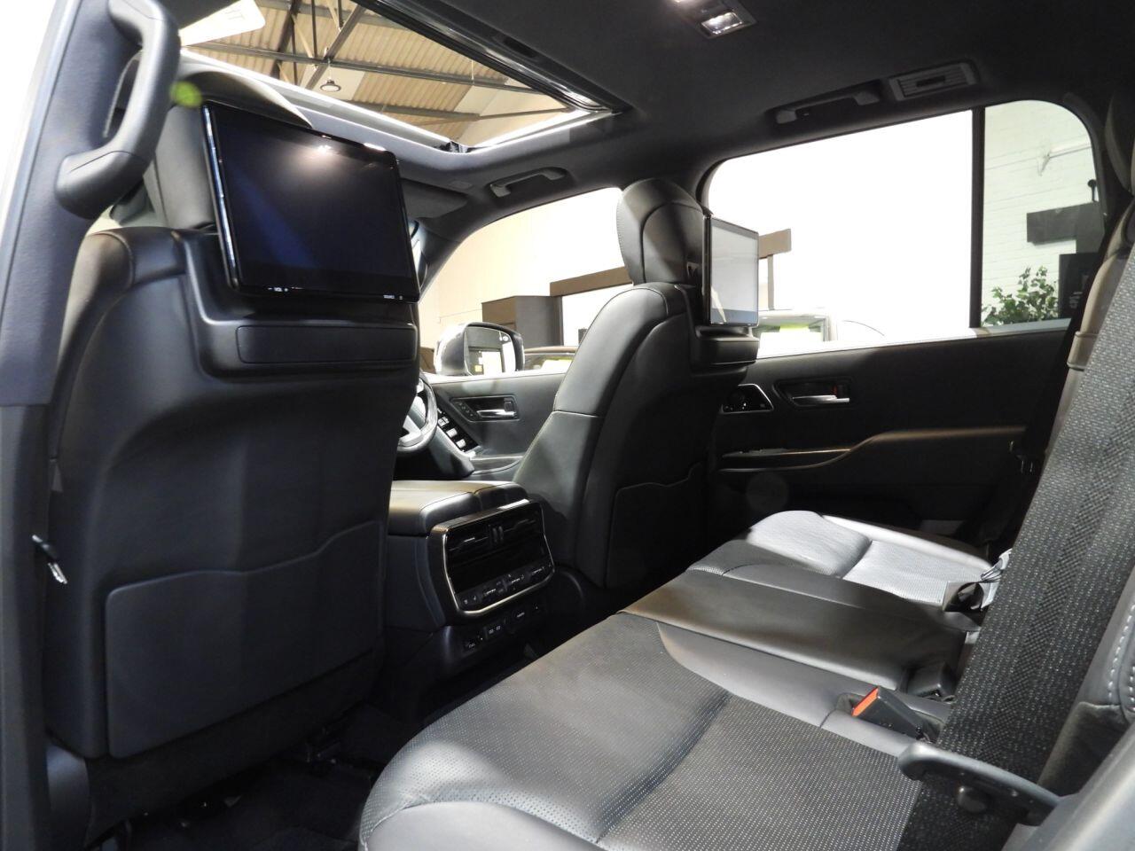 Toyota Land Cruiser view 21