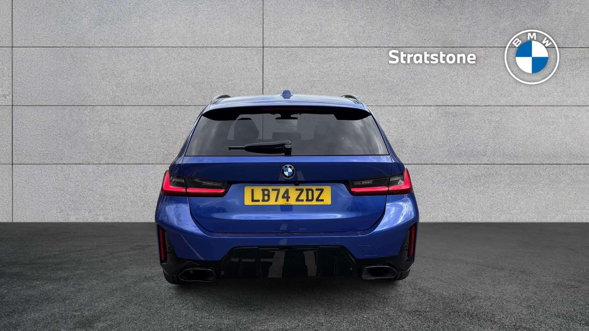 BMW 3 Series view 15