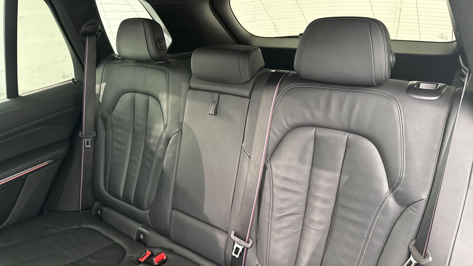 BMW X5 view 12