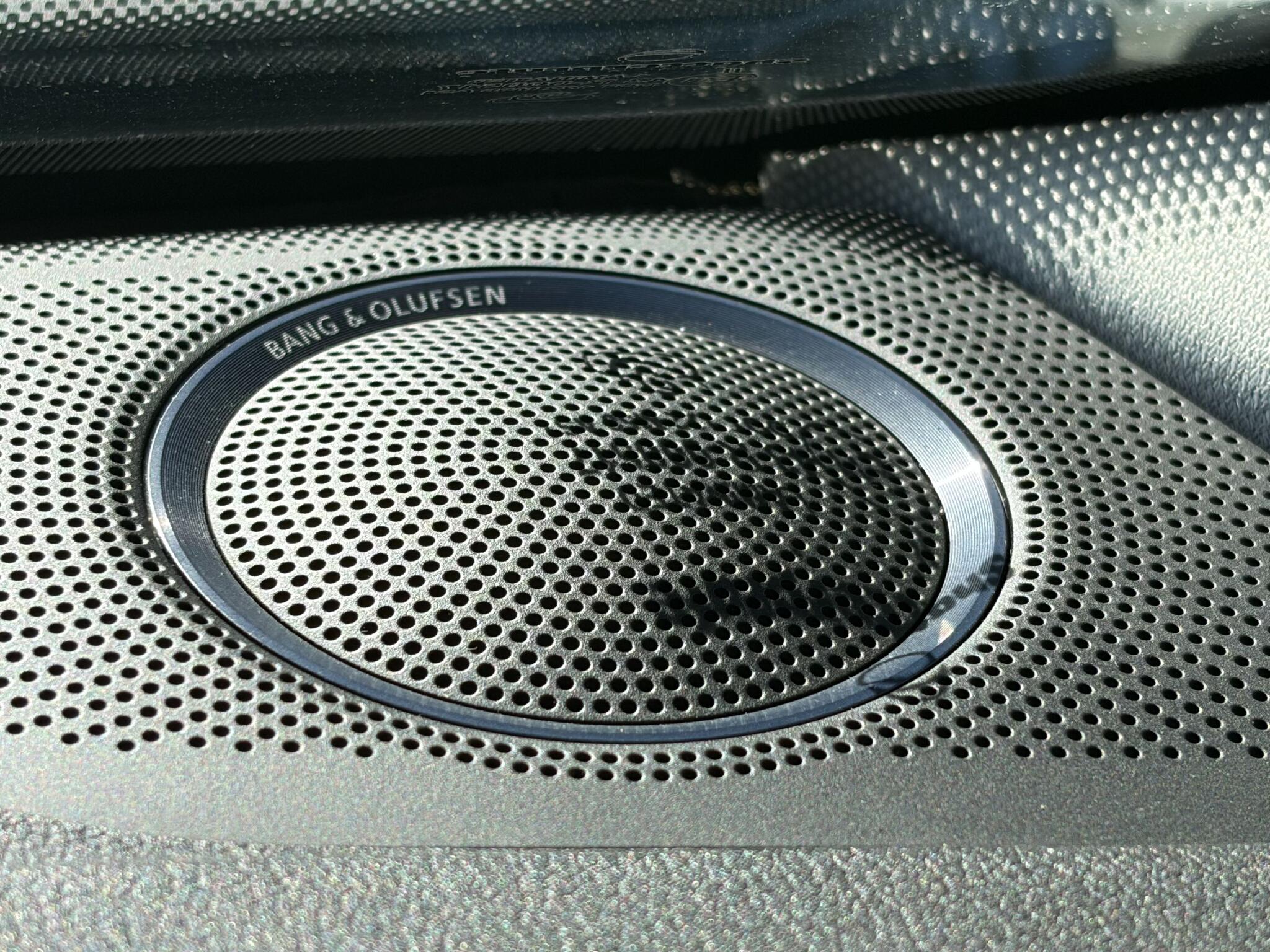 Audi S4 view 25