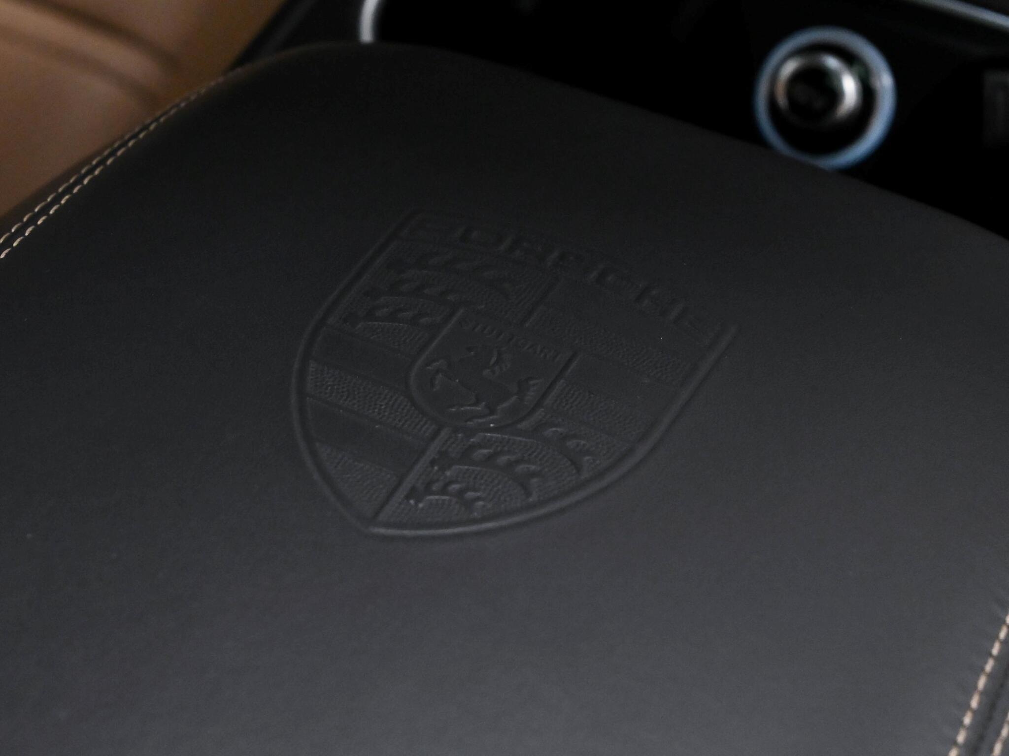 Porsche Cayenne view 12