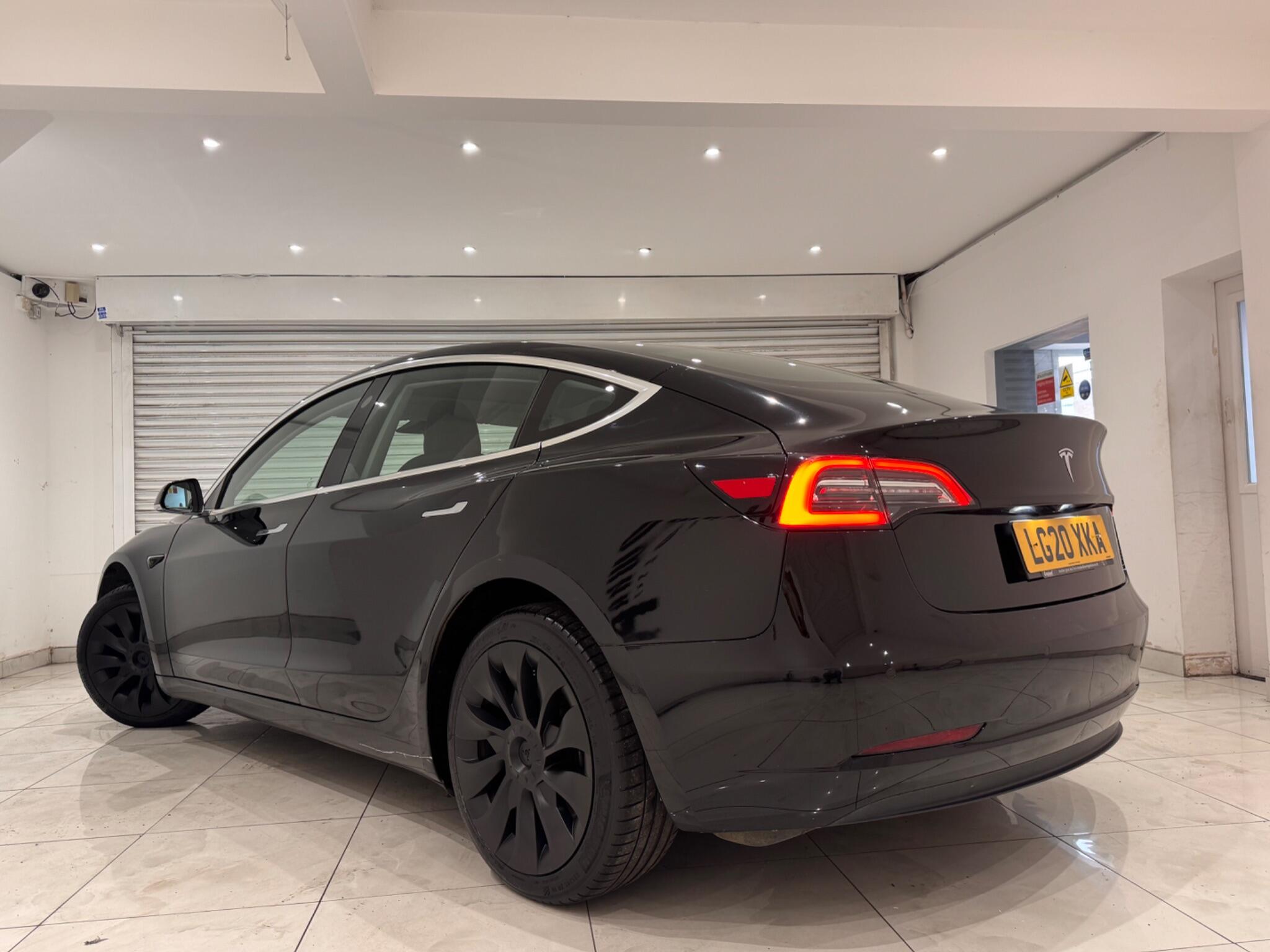 Tesla Model 3 view 3