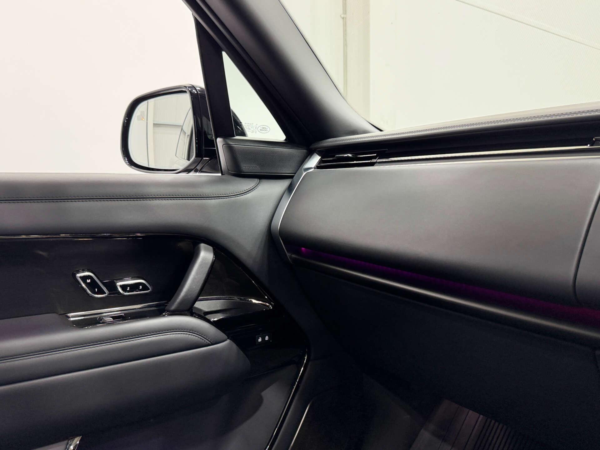 Land Rover Range Rover view 42
