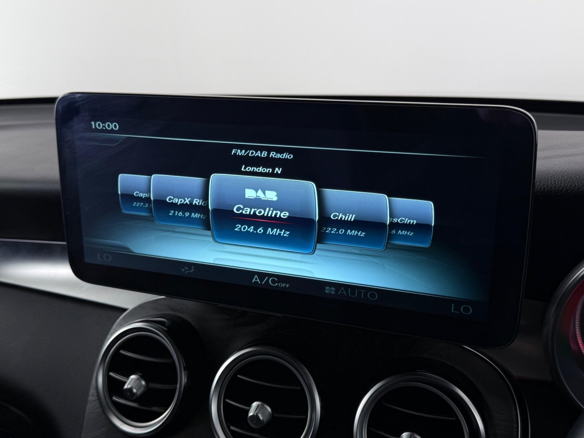 Mercedes-Benz GLC view 28