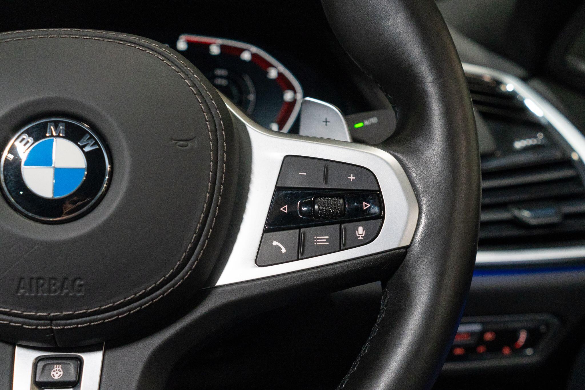 BMW X6 view 31