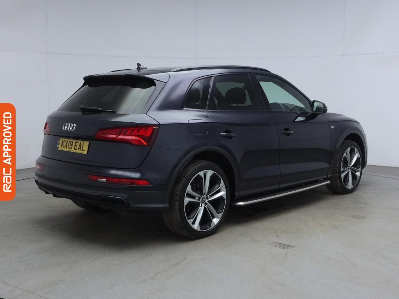 Audi Q5 view 34