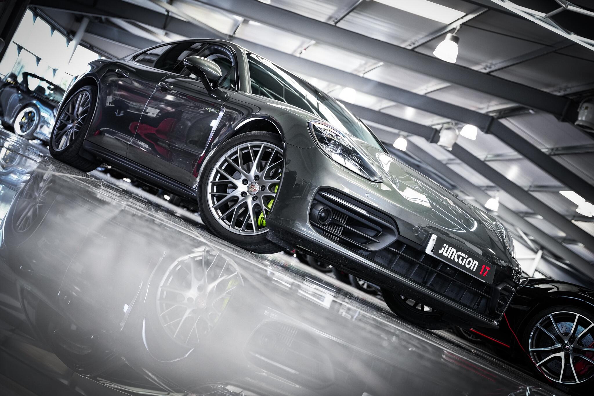 Porsche Panamera view 8