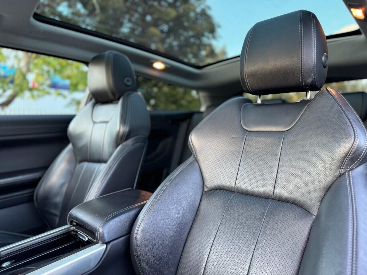 Land Rover Range Rover Evoque view 28