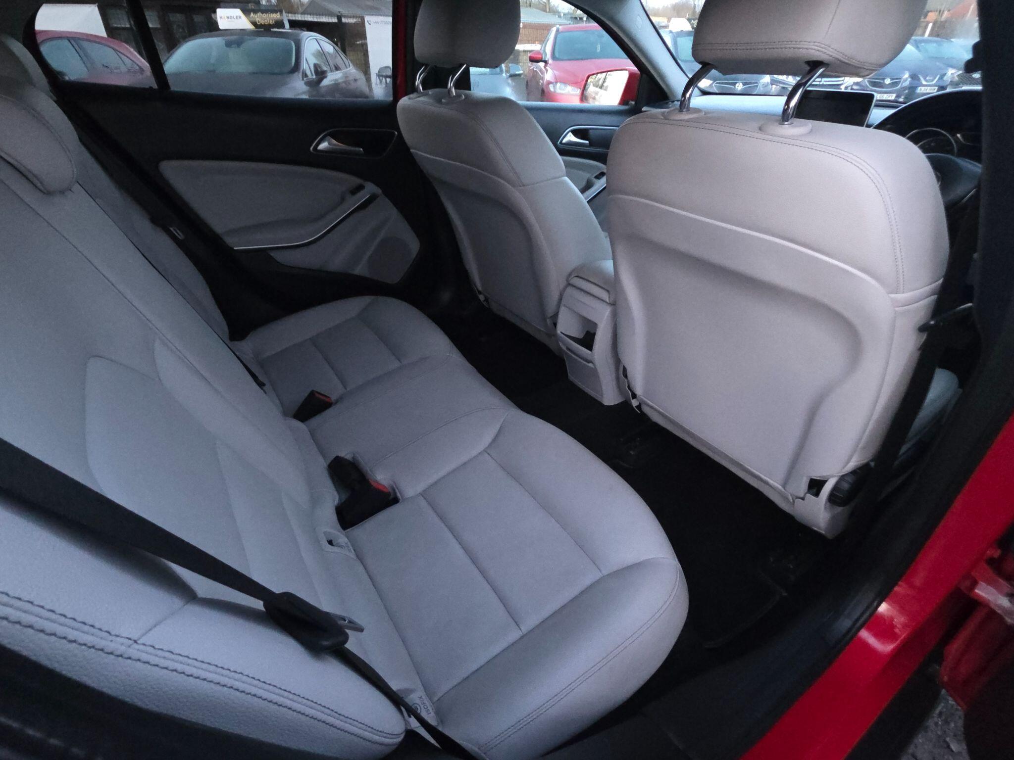 2018 Mercedes-Benz GLA 1.6 GLA200 SE (Executive) Euro 6 (s/s) 5dr • 28,270 miles image 13