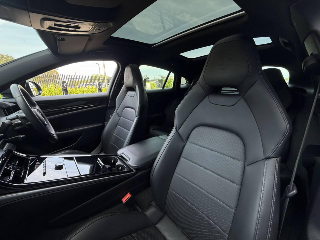 Porsche Panamera view 16