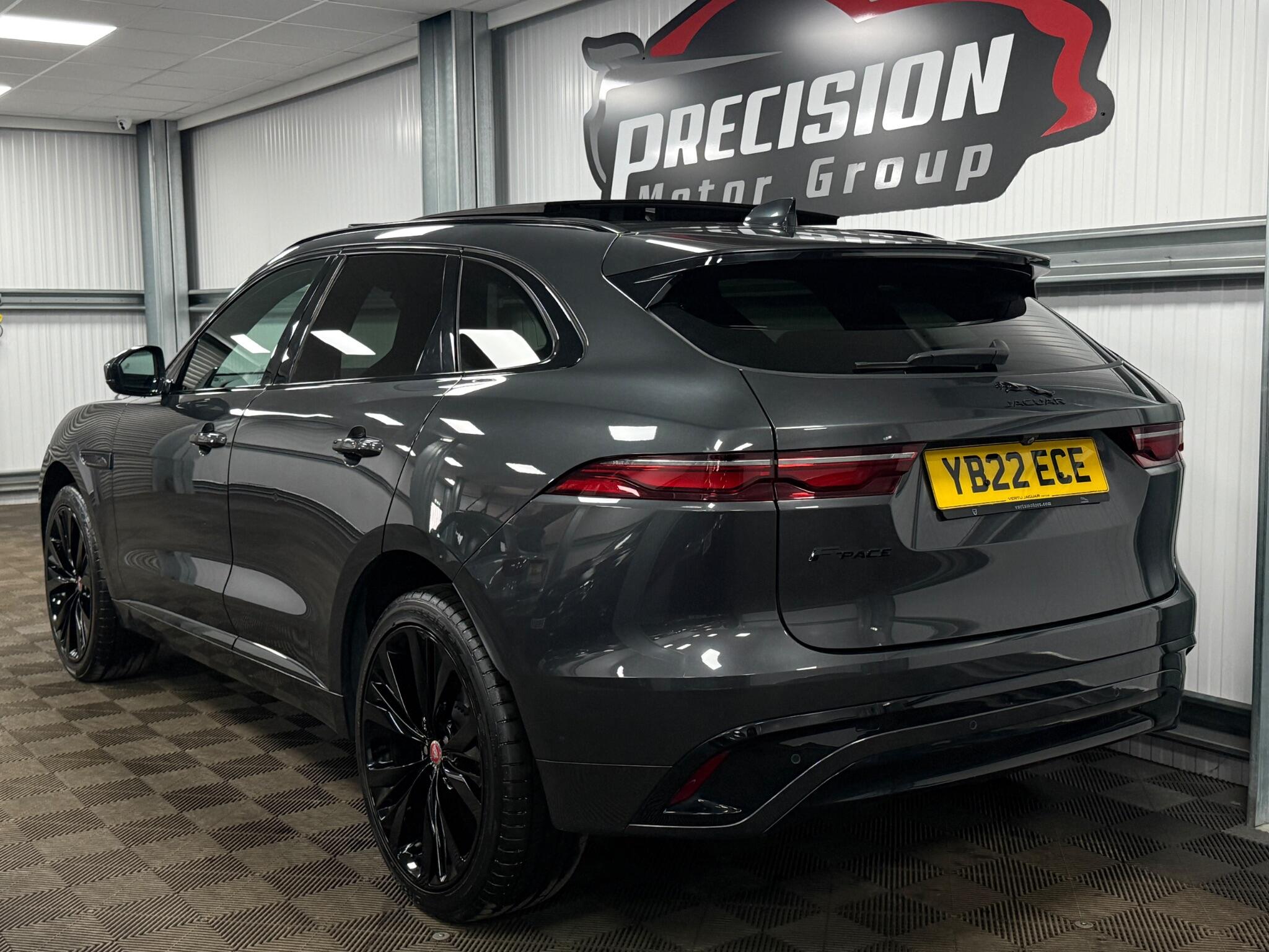 Jaguar F-Pace view 8