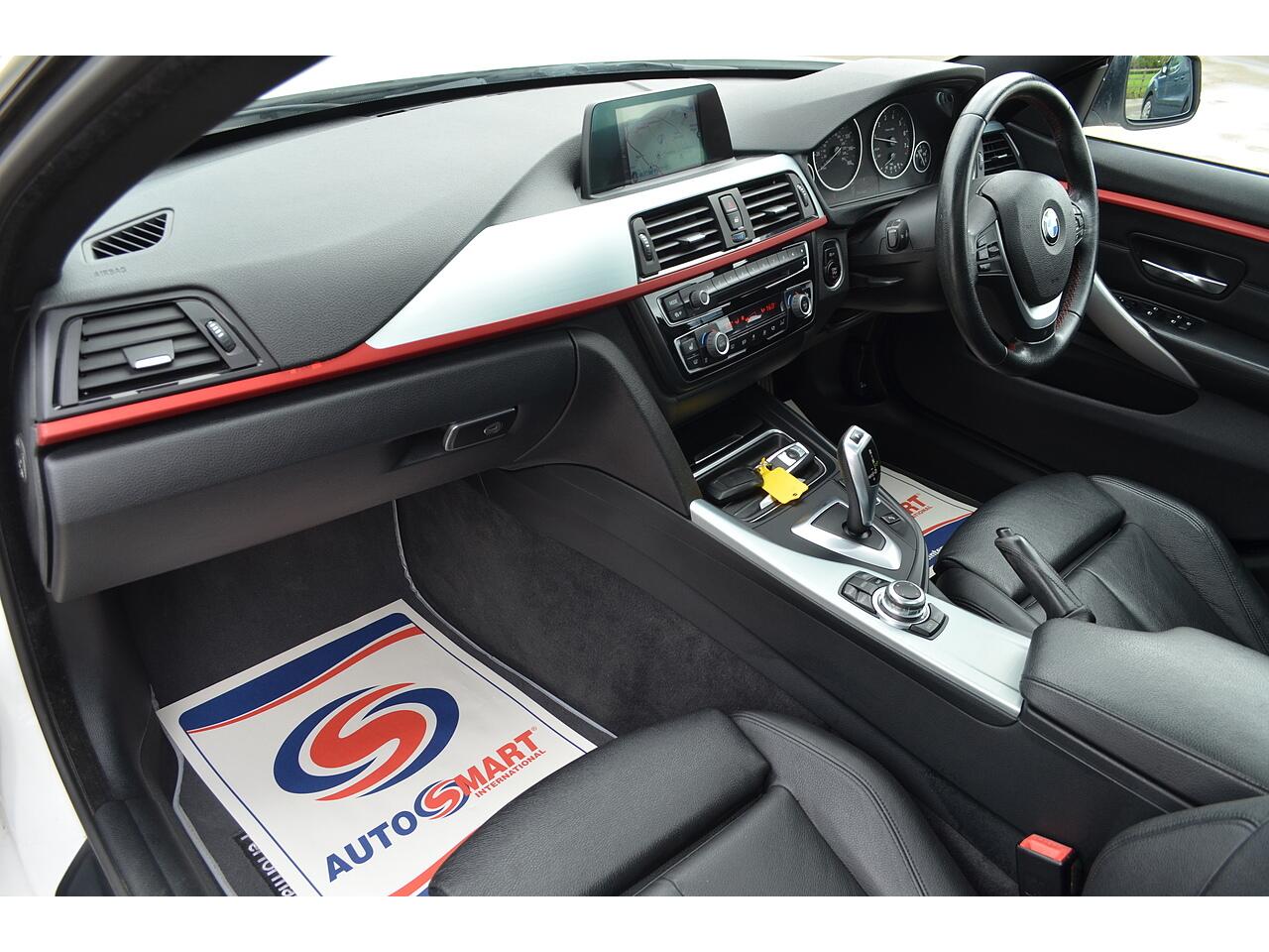 BMW 4 Series view 14