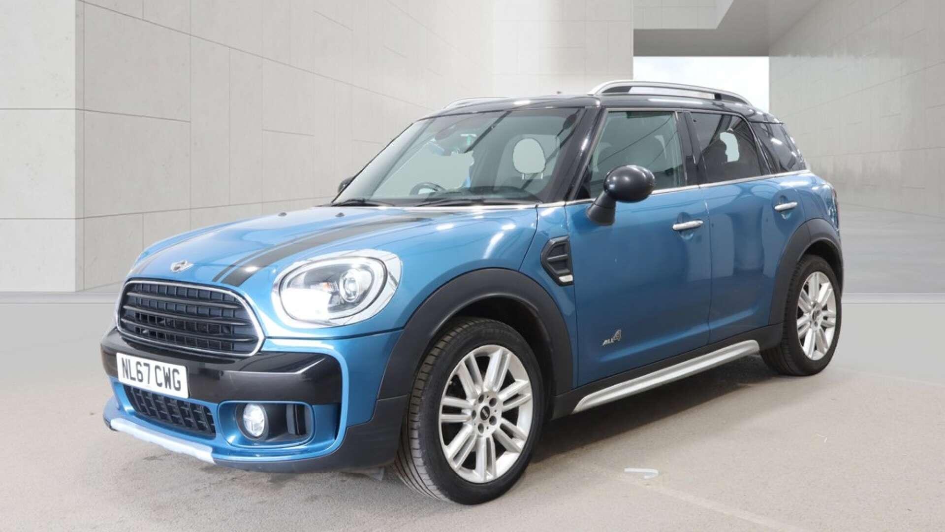 MINI Countryman view 3