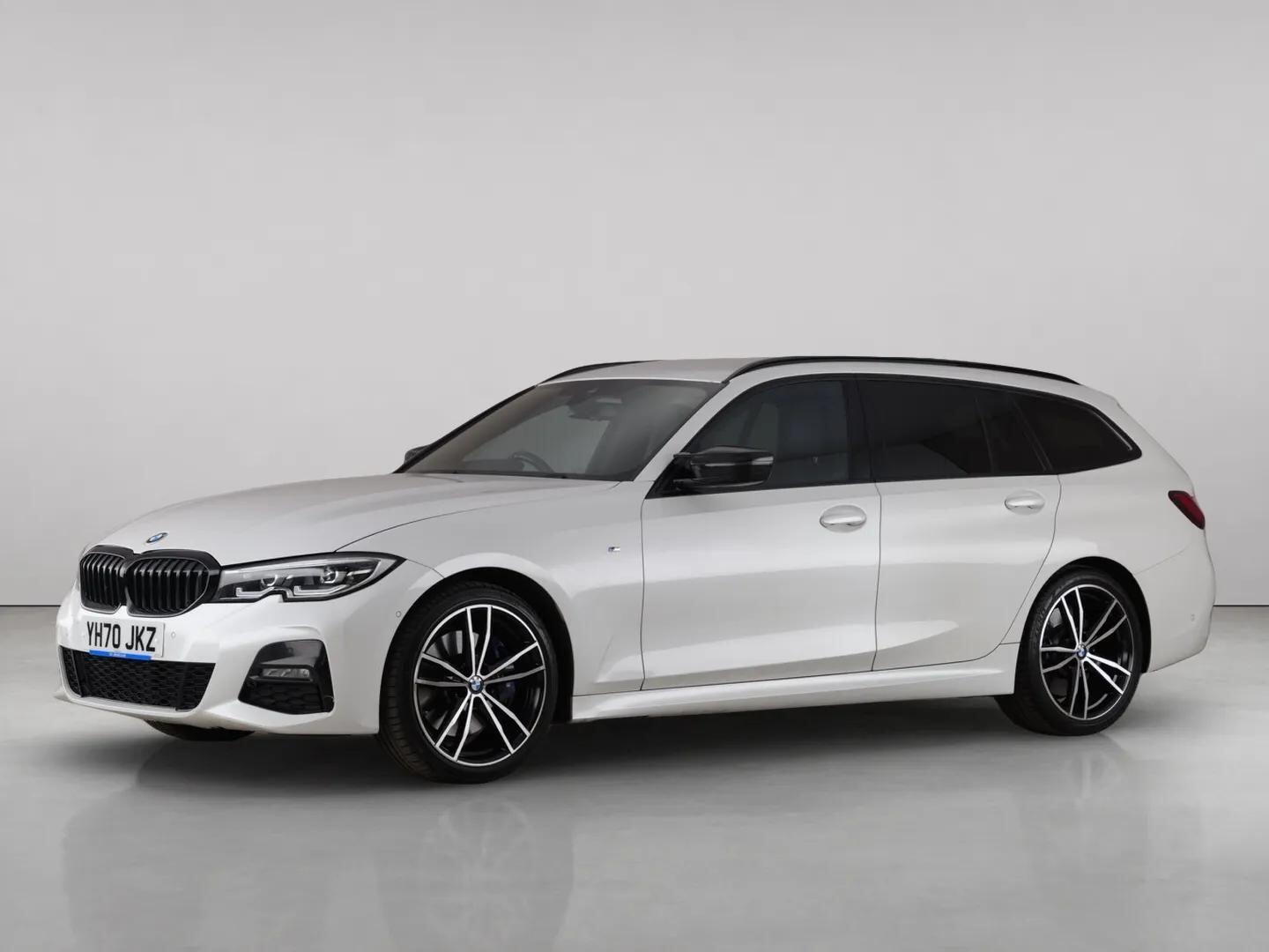 BMW 3 Series view 2