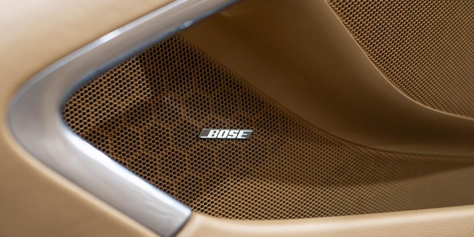 Porsche 911 view 32