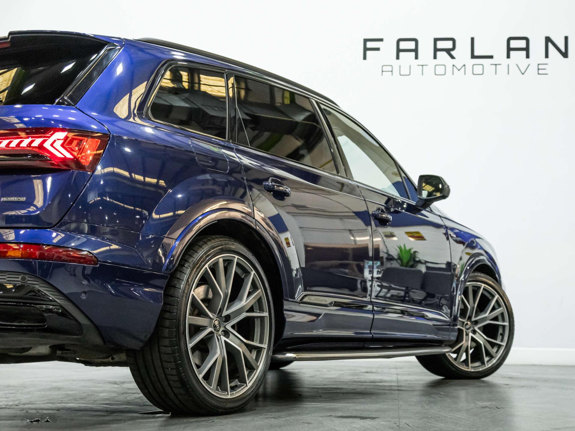 Audi Q7 view 28