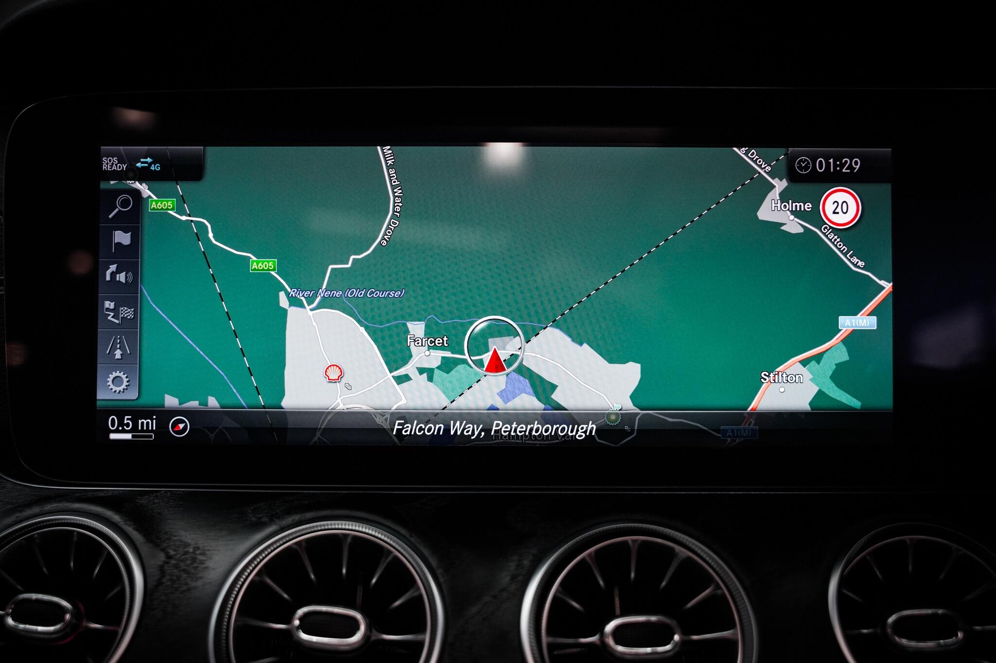 Mercedes-Benz E-Class view 38