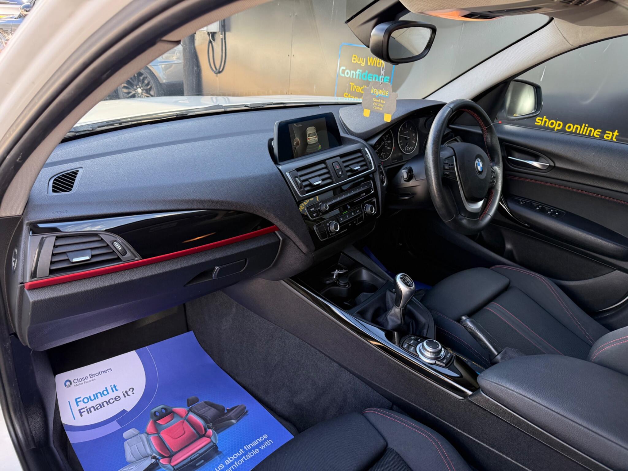 BMW 1 Series view 25