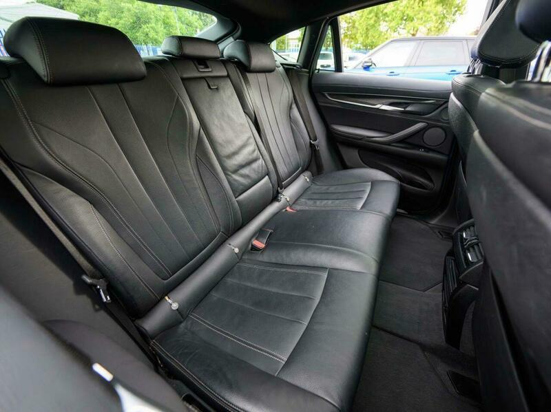 BMW X6 view 10
