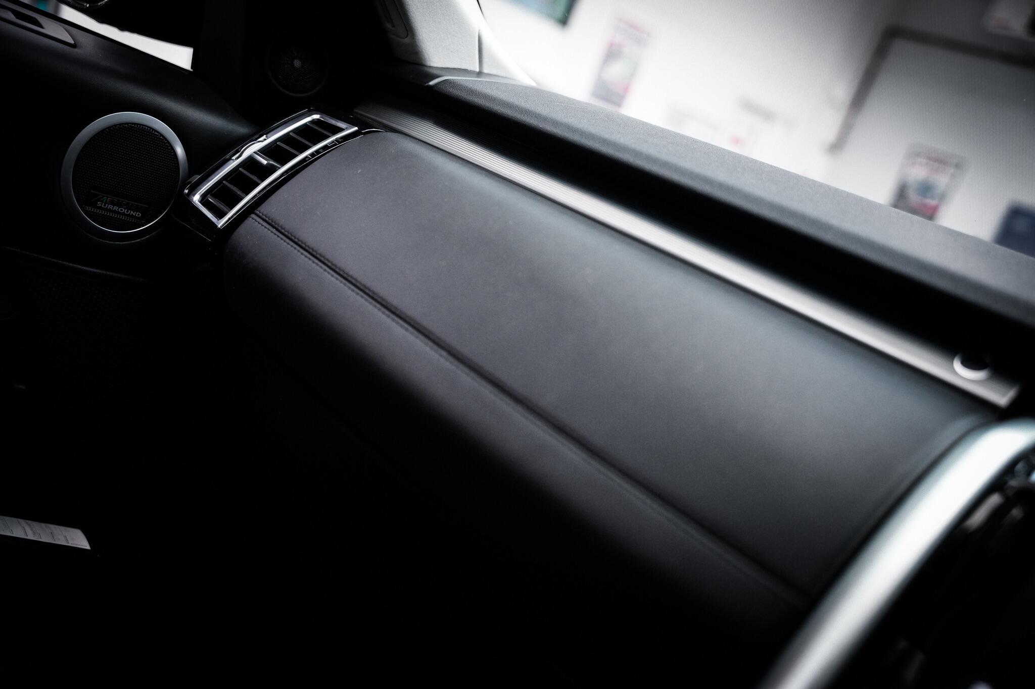 Land Rover Discovery view 52