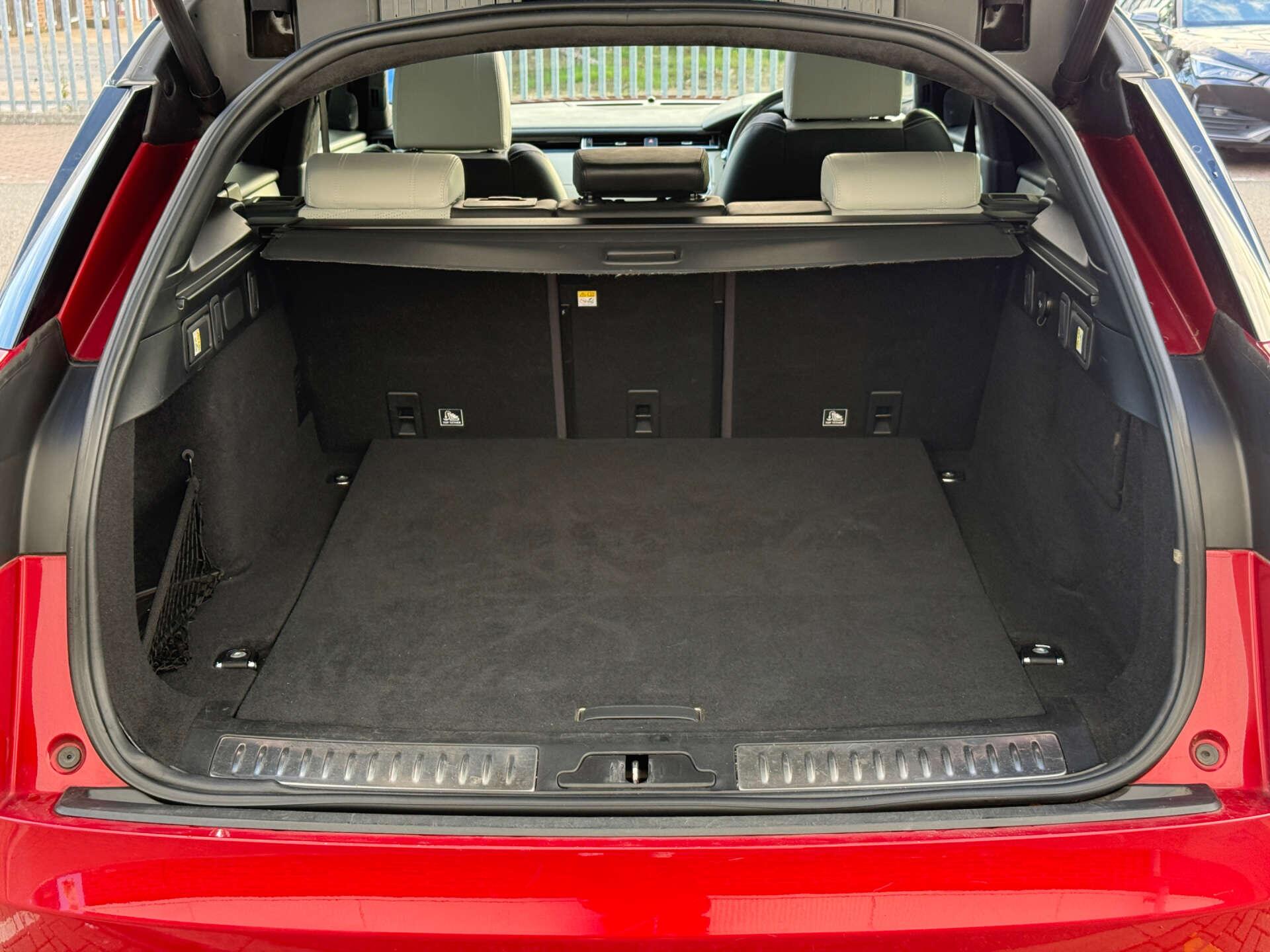 Land Rover Range Rover Velar view 32