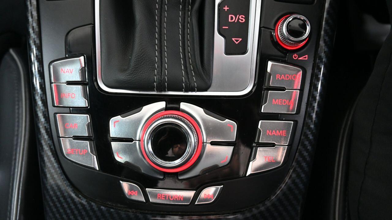 Audi RS4 Avant view 28