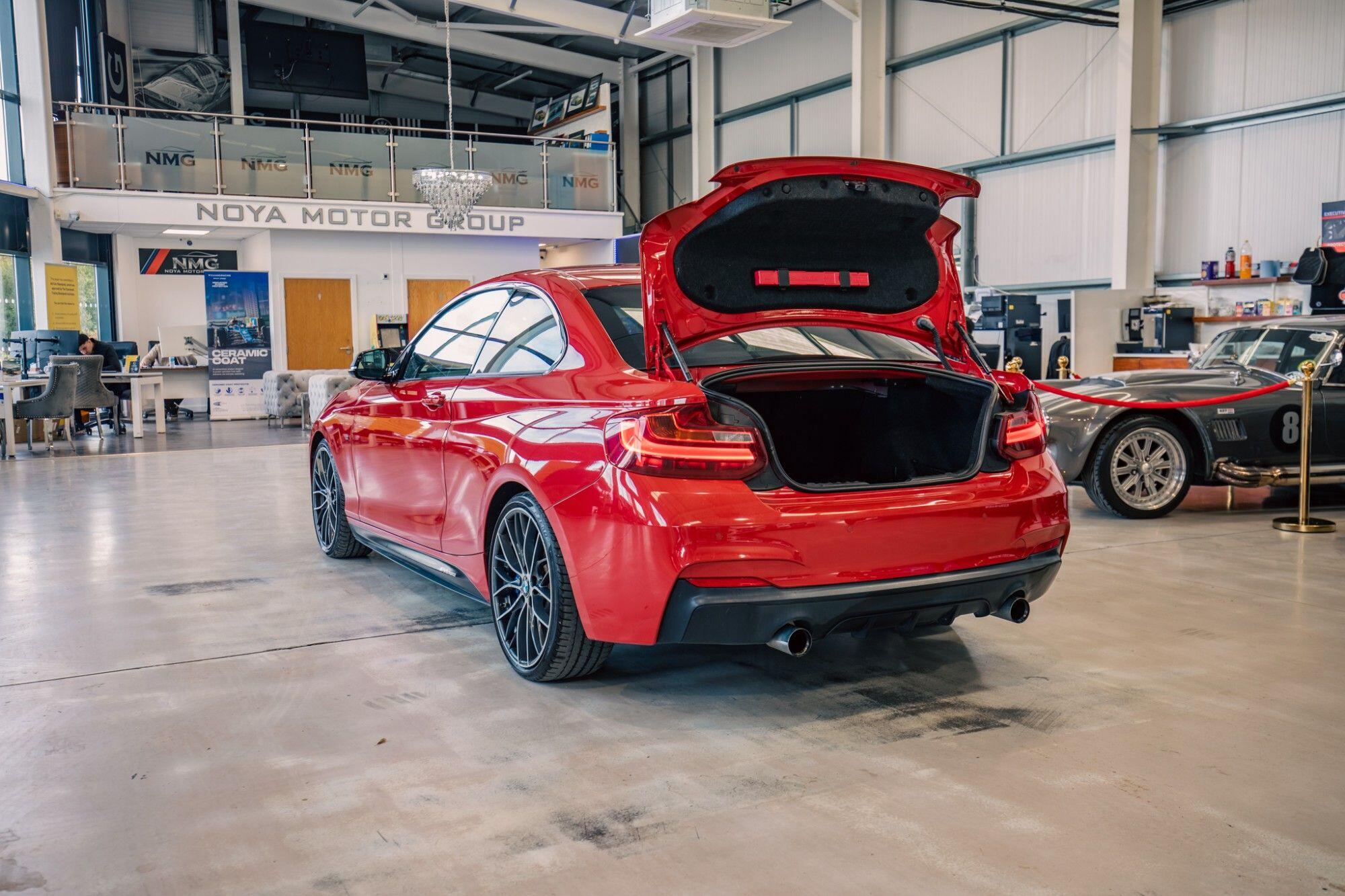 BMW 2 Series view 26