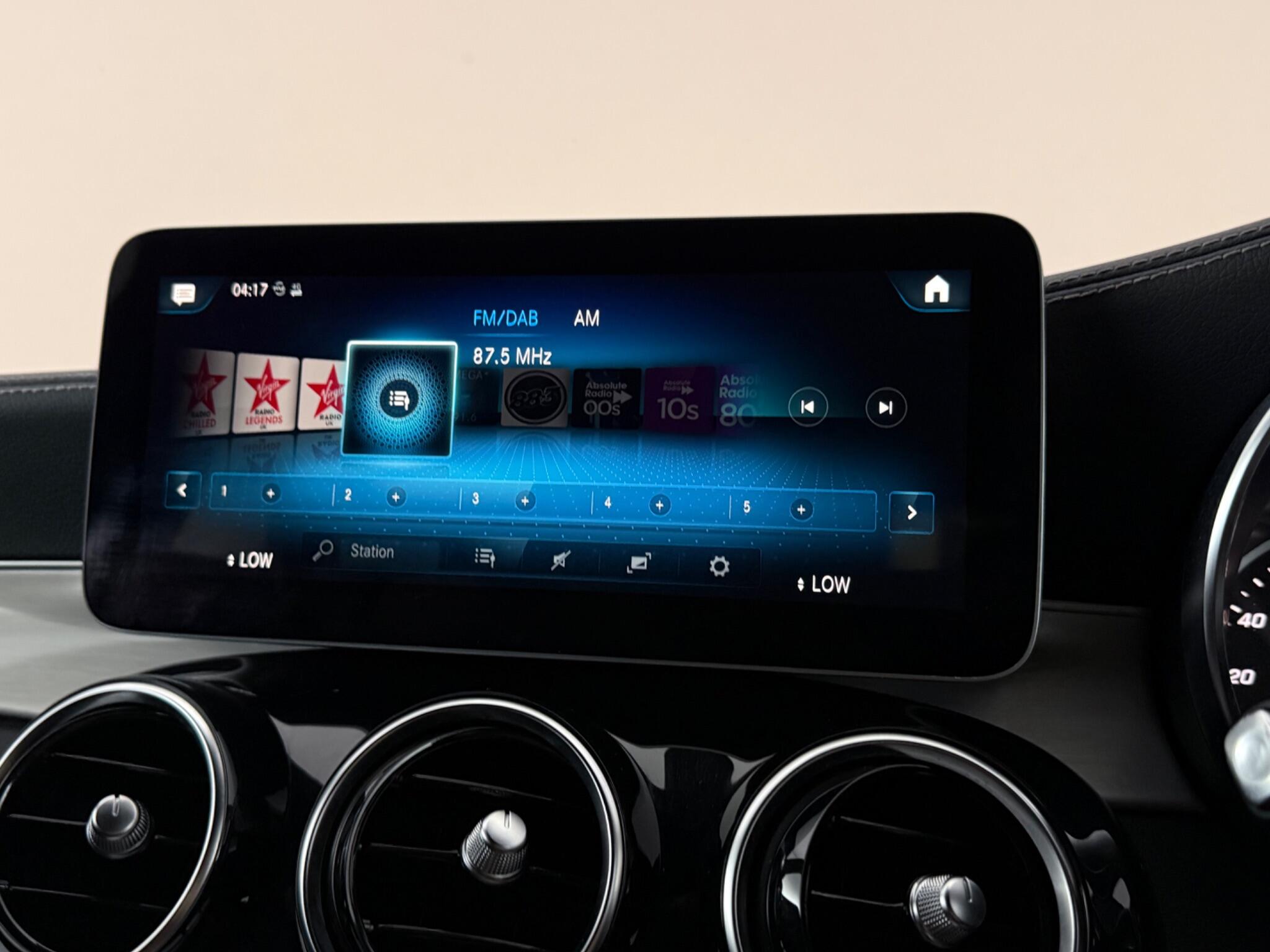 Mercedes-Benz GLC view 27
